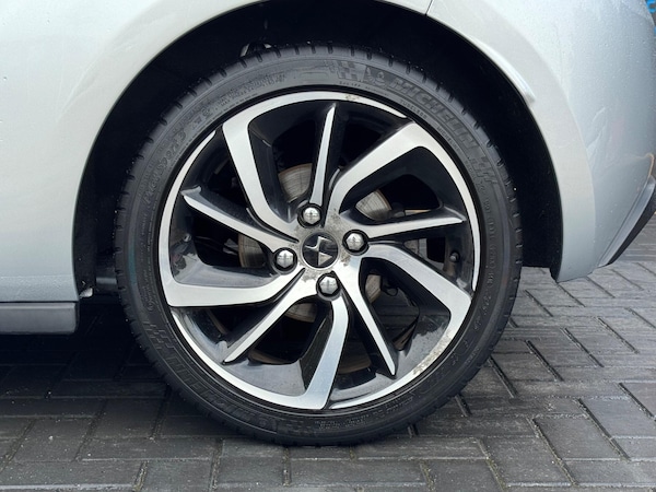 Used DS Automobiles DS 3 Cabrio 2016 for sale - 76327087: Photo 15