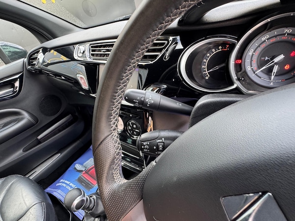 Used DS Automobiles DS 3 Cabrio 2016 for sale - 76327087: Photo 27