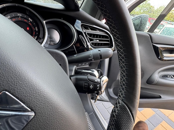Used DS Automobiles DS 3 Cabrio 2016 for sale - 76327087: Photo 28