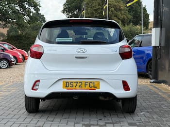 Used Hyundai i10 2023 for sale - 79658281: Photo