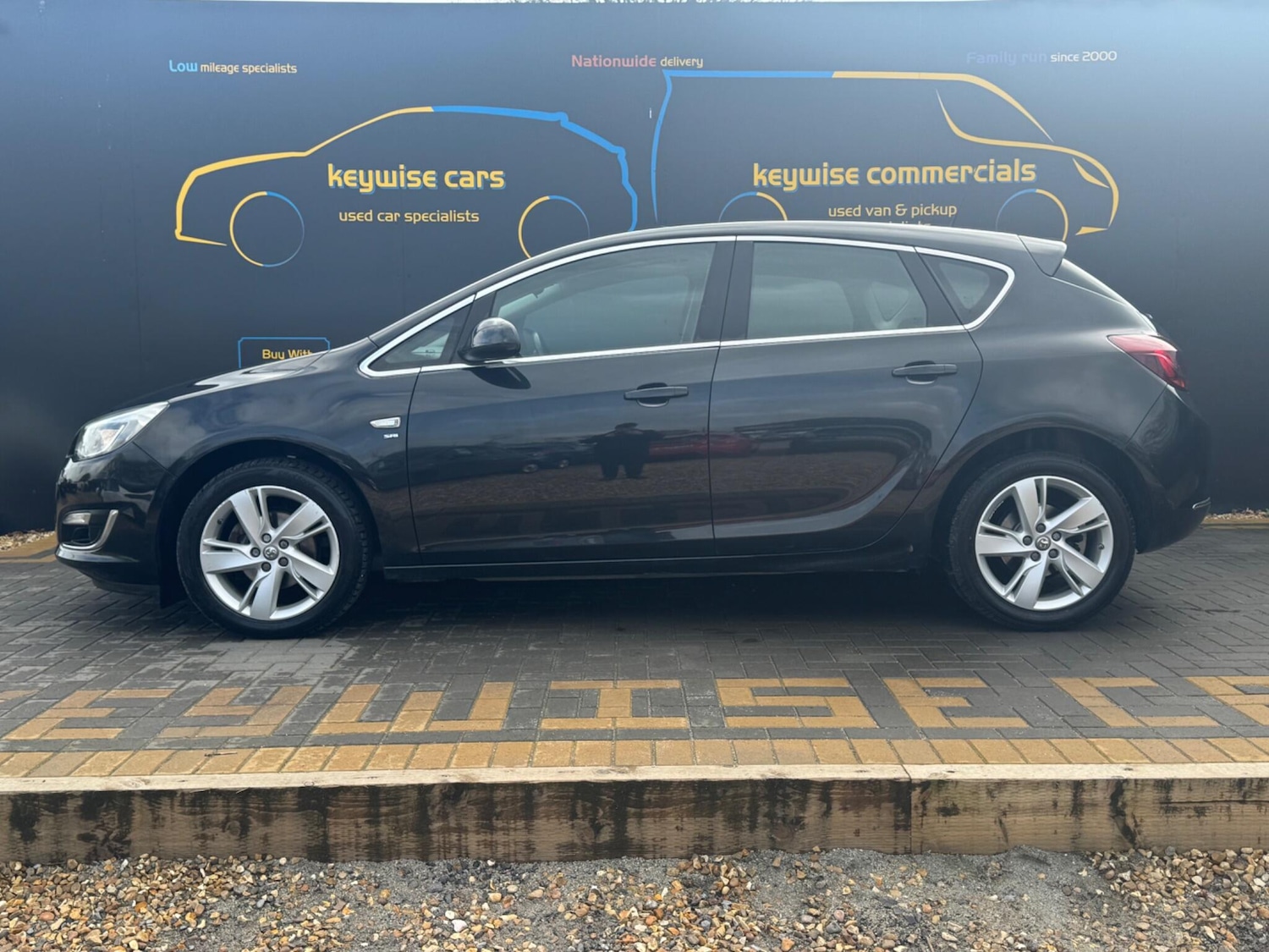 Used Vauxhall Astra for sale - 77808021: Photo 2