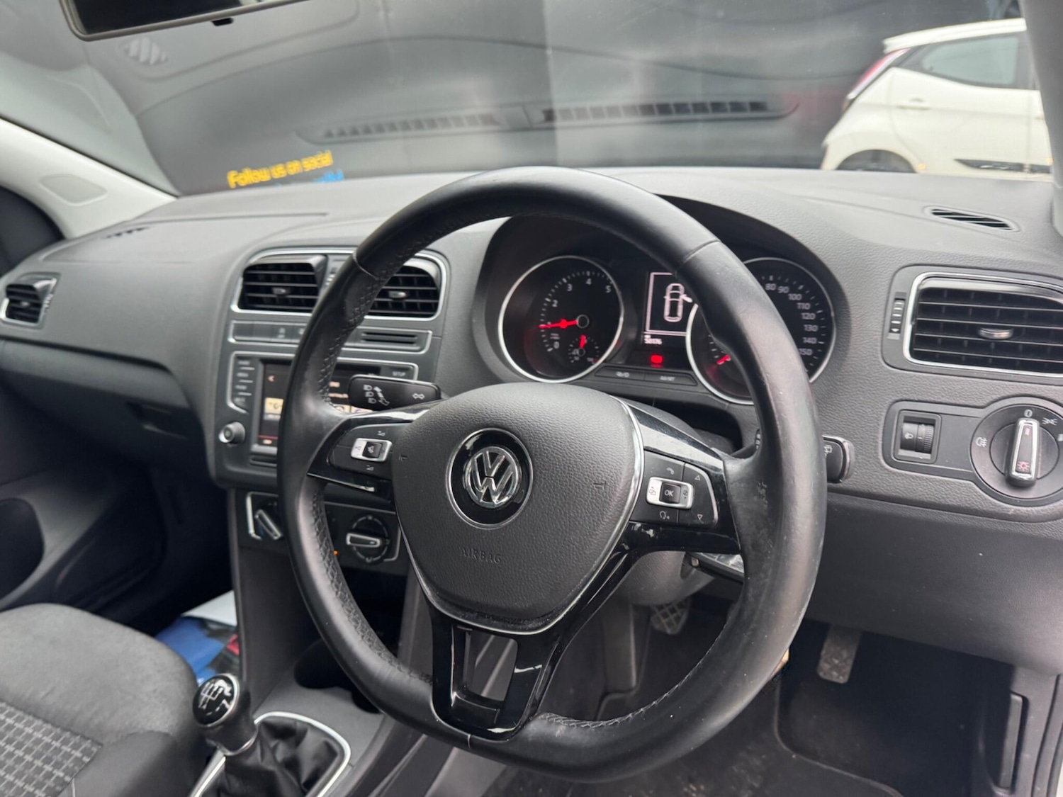 Used Volkswagen Polo 2015 for sale - 77040083: Photo 18