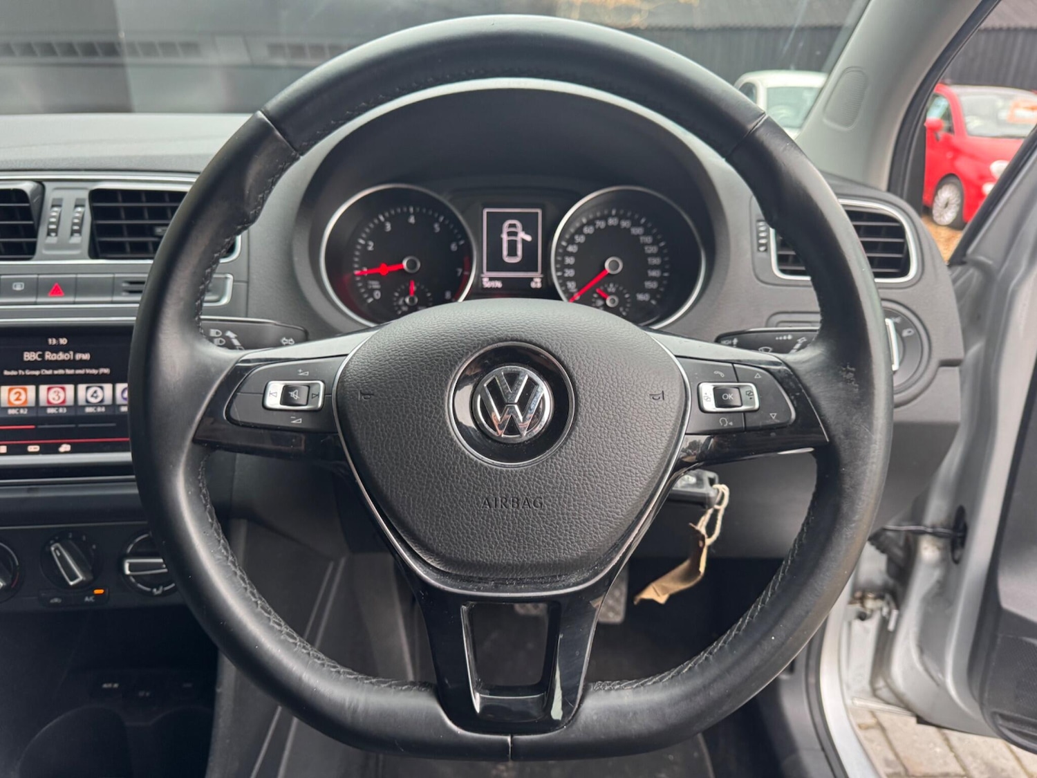 Used Volkswagen Polo 2015 for sale - 77040083: Photo 27