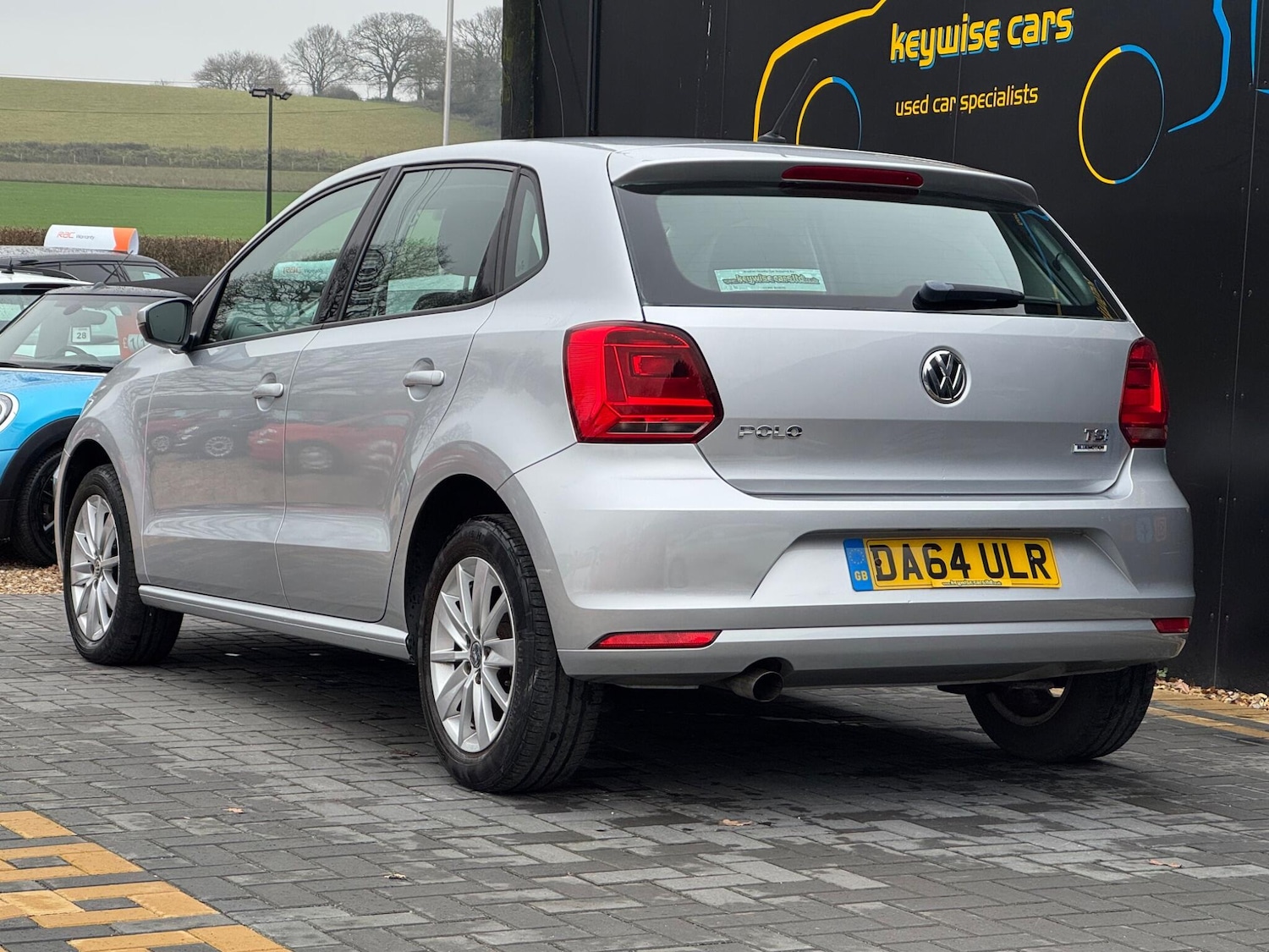 Used Volkswagen Polo 2015 for sale - 77040083: Photo 3