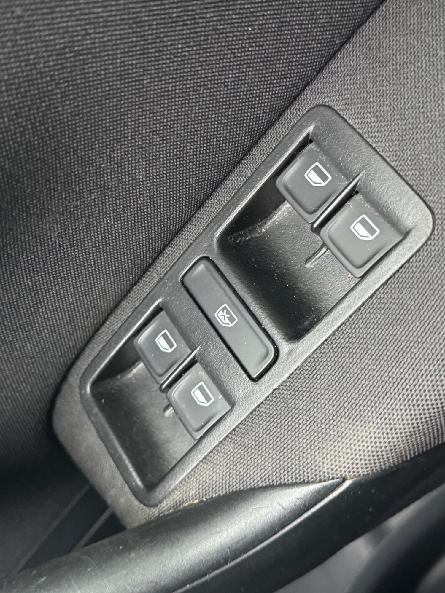 Used Volkswagen Polo 2015 for sale - 77040083: Photo 34