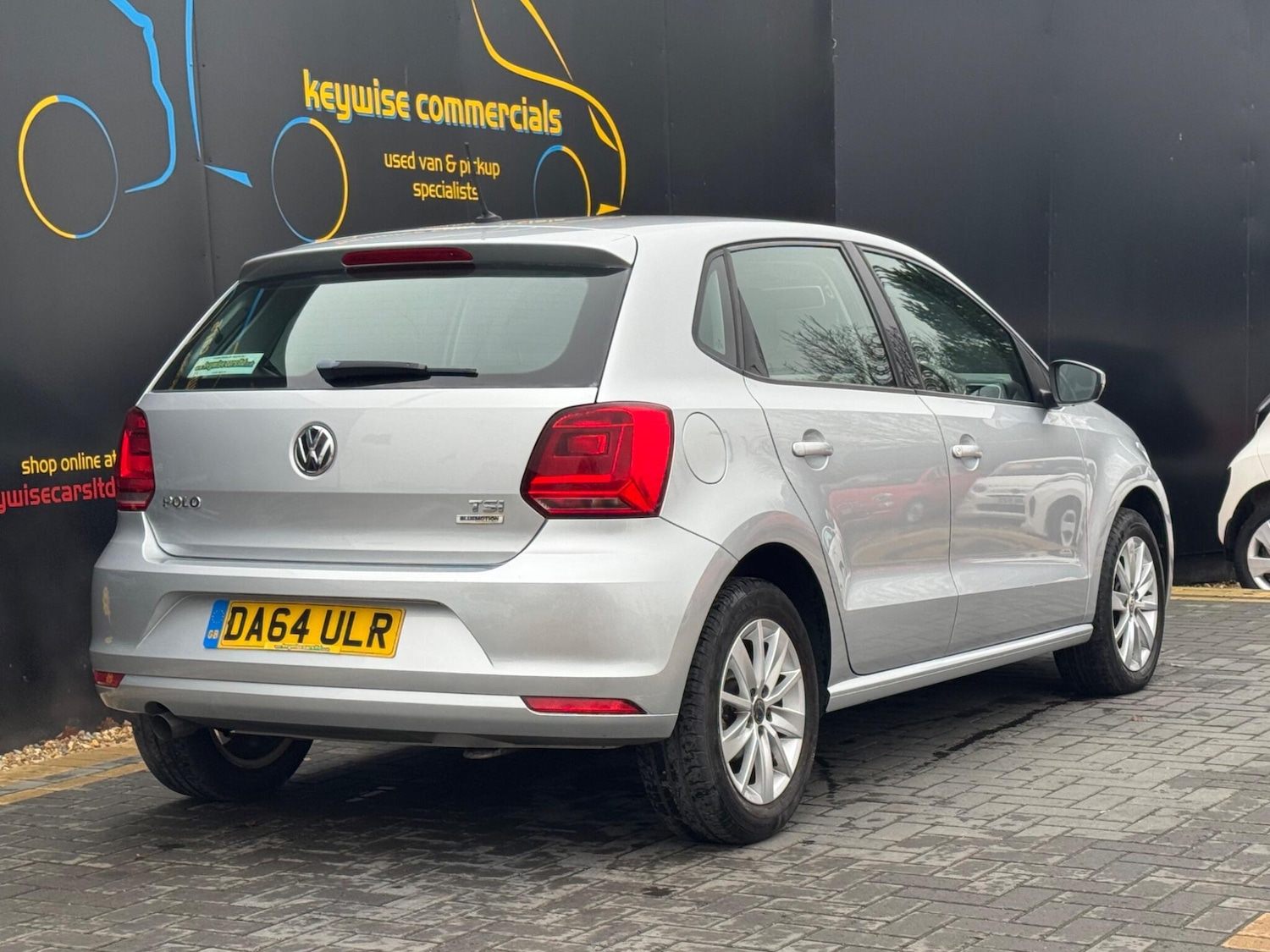 Used Volkswagen Polo 2015 for sale - 77040083: Photo 6