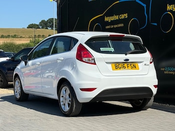 Used Ford Fiesta 2016 for sale - 79107478: Photo