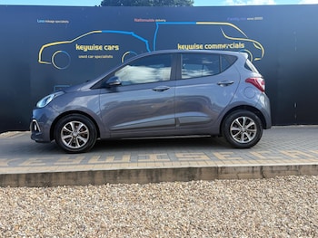 Used Hyundai i10 2015 for sale - 79464824: Photo
