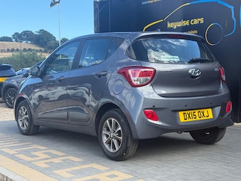 Used Hyundai i10 2015 for sale - 79464824: Photo