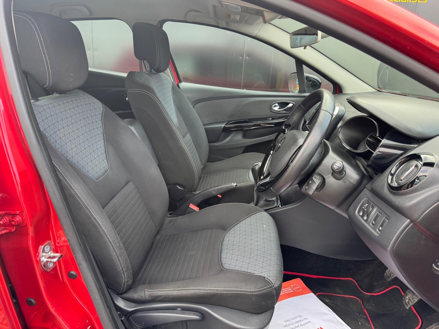 Used Renault Clio 2013 for sale - 77657759: Photo 17