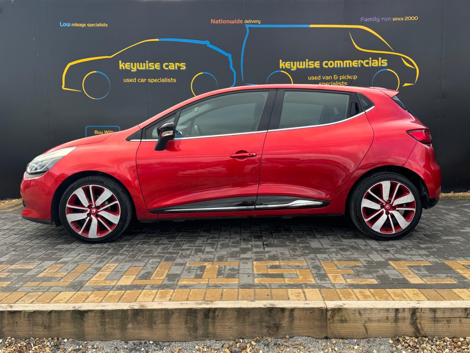 Used Renault Clio 2013 for sale - 77657759: Photo 2