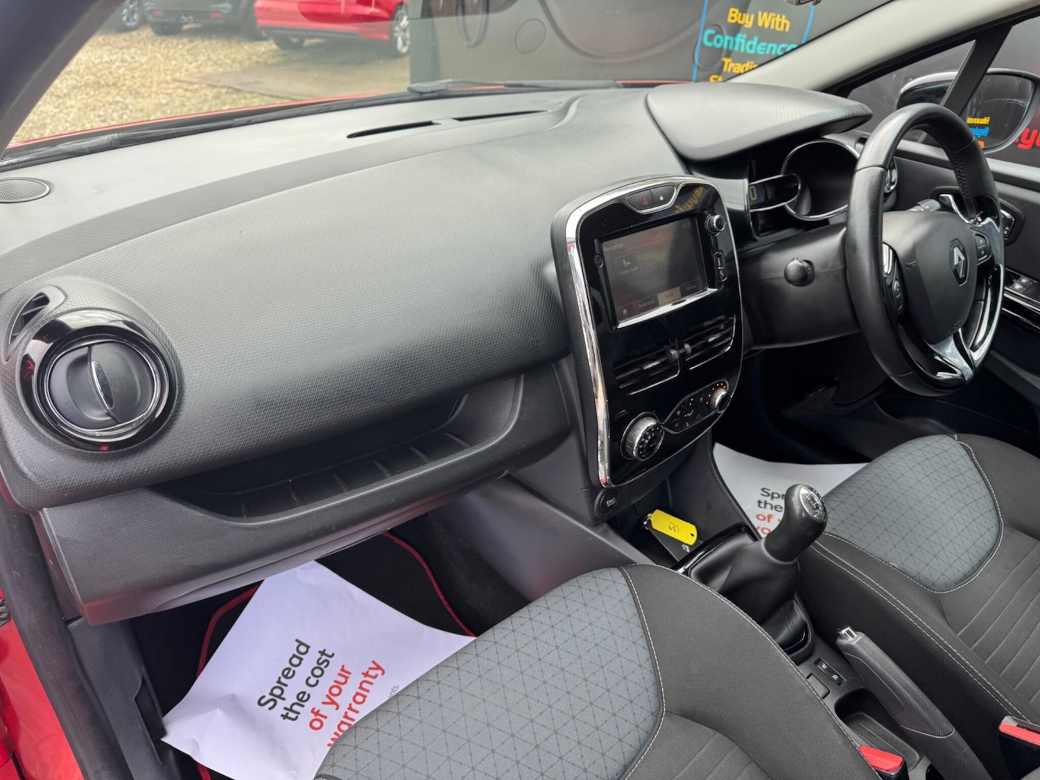 Used Renault Clio 2013 for sale - 77657759: Photo 22