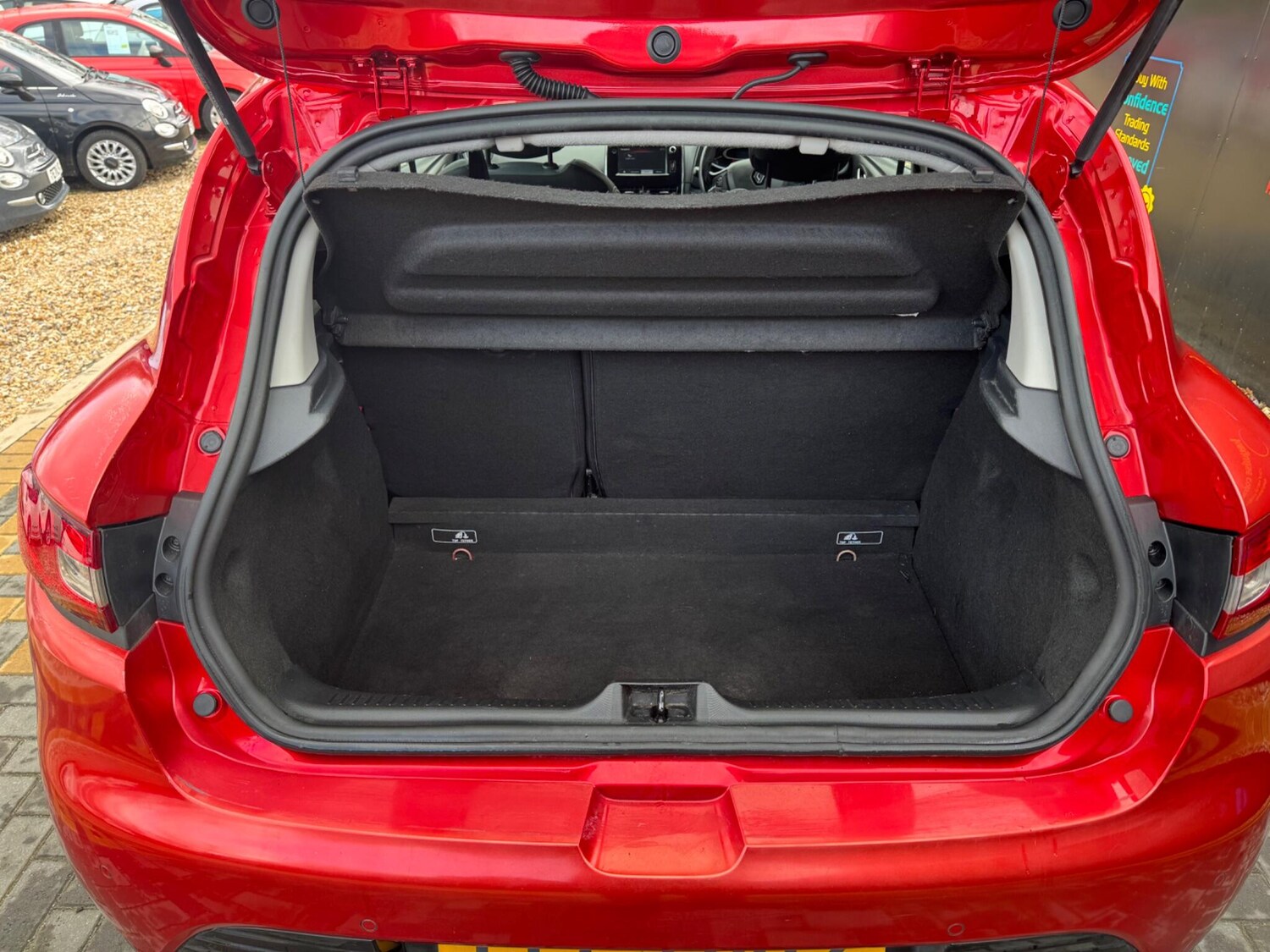 Used Renault Clio 2013 for sale - 77657759: Photo 26