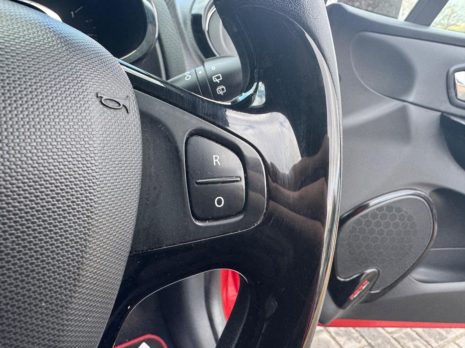 Used Renault Clio 2013 for sale - 77657759: Photo 29