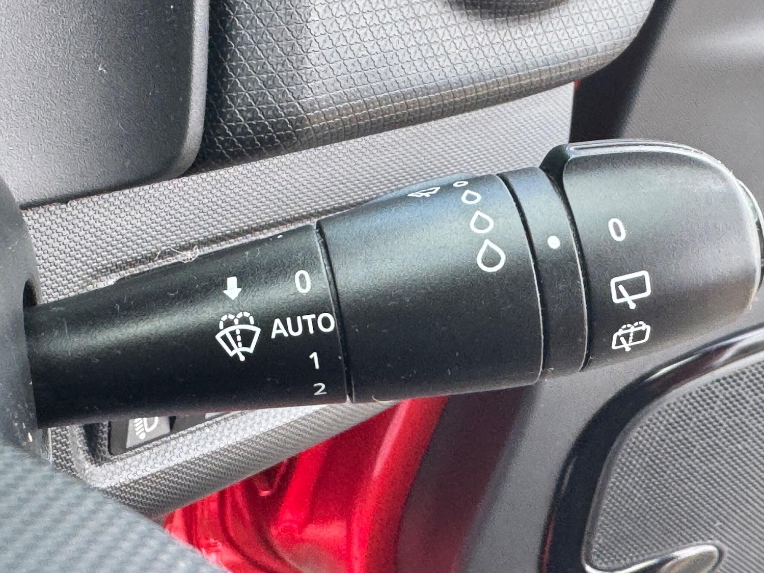 Used Renault Clio 2013 for sale - 77657759: Photo 30