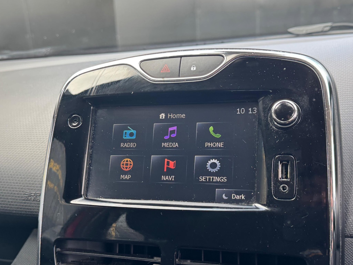 Used Renault Clio 2013 for sale - 77657759: Photo 34