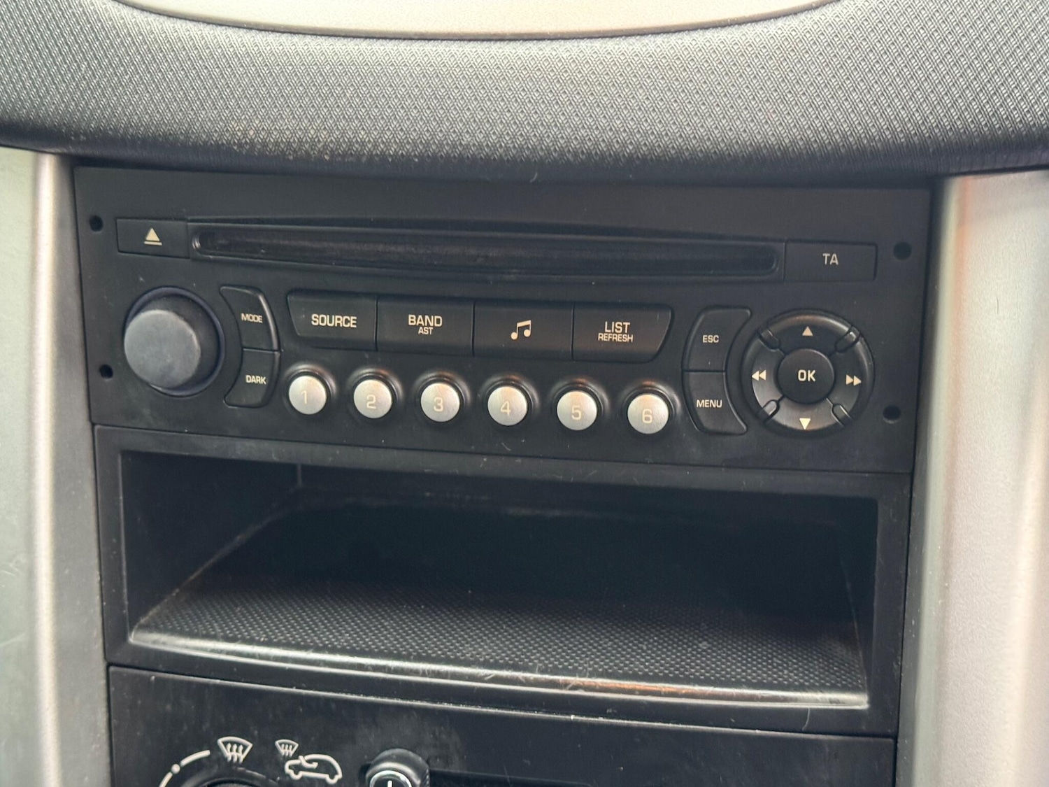 Used Peugeot 207 2012 for sale - 77426046: Photo 29