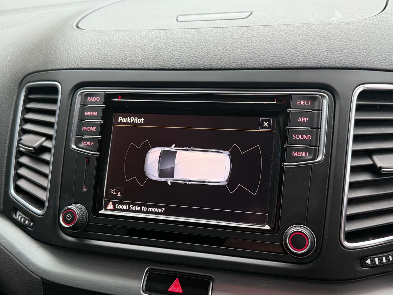 Used Volkswagen Sharan 2017 for sale - 76996070: Photo 32