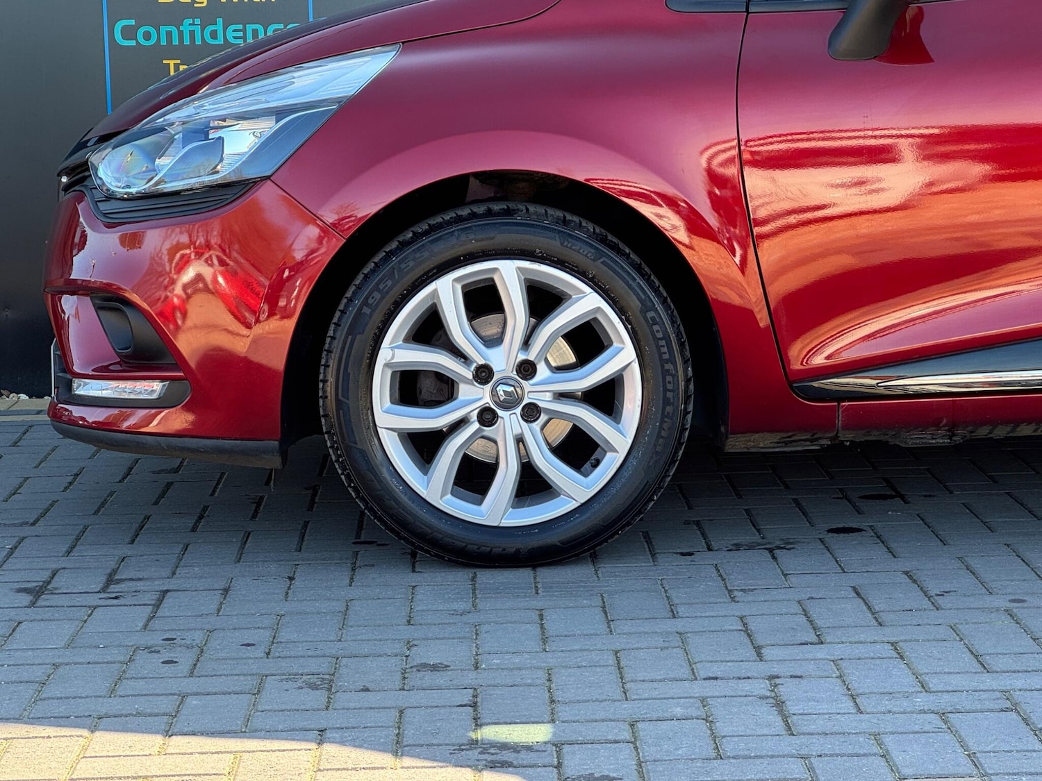 Used Renault Clio 2018 for sale - 77939542: Photo 11