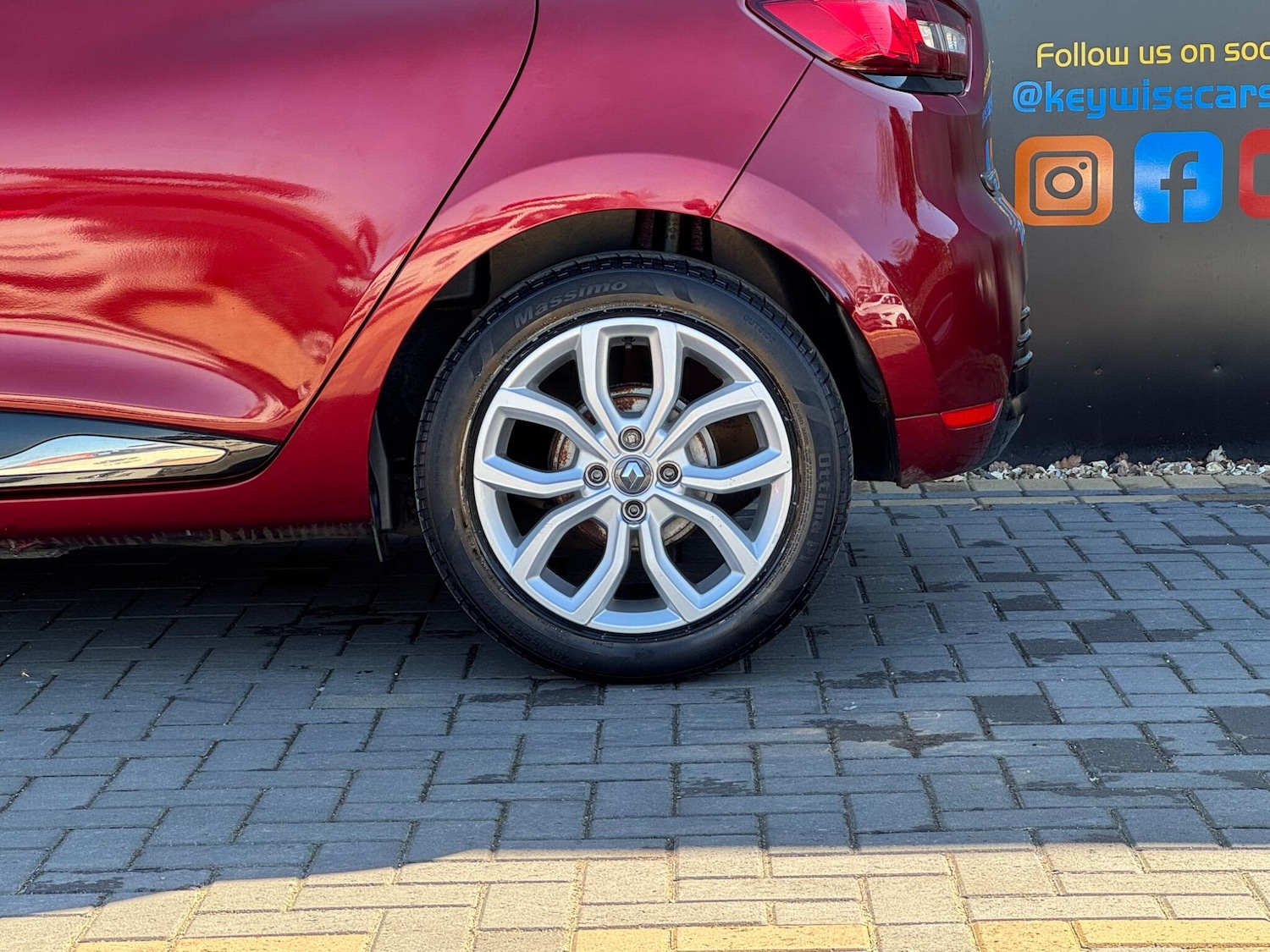 Used Renault Clio 2018 for sale - 77939542: Photo 13