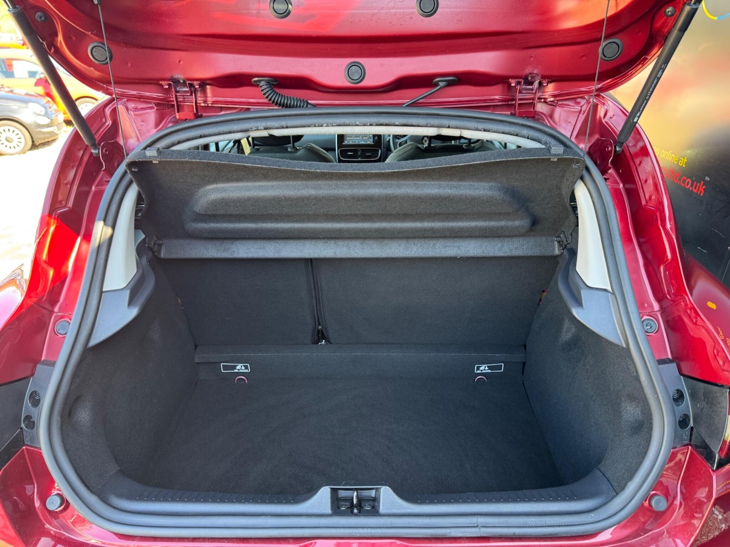 Used Renault Clio 2018 for sale - 77939542: Photo 24