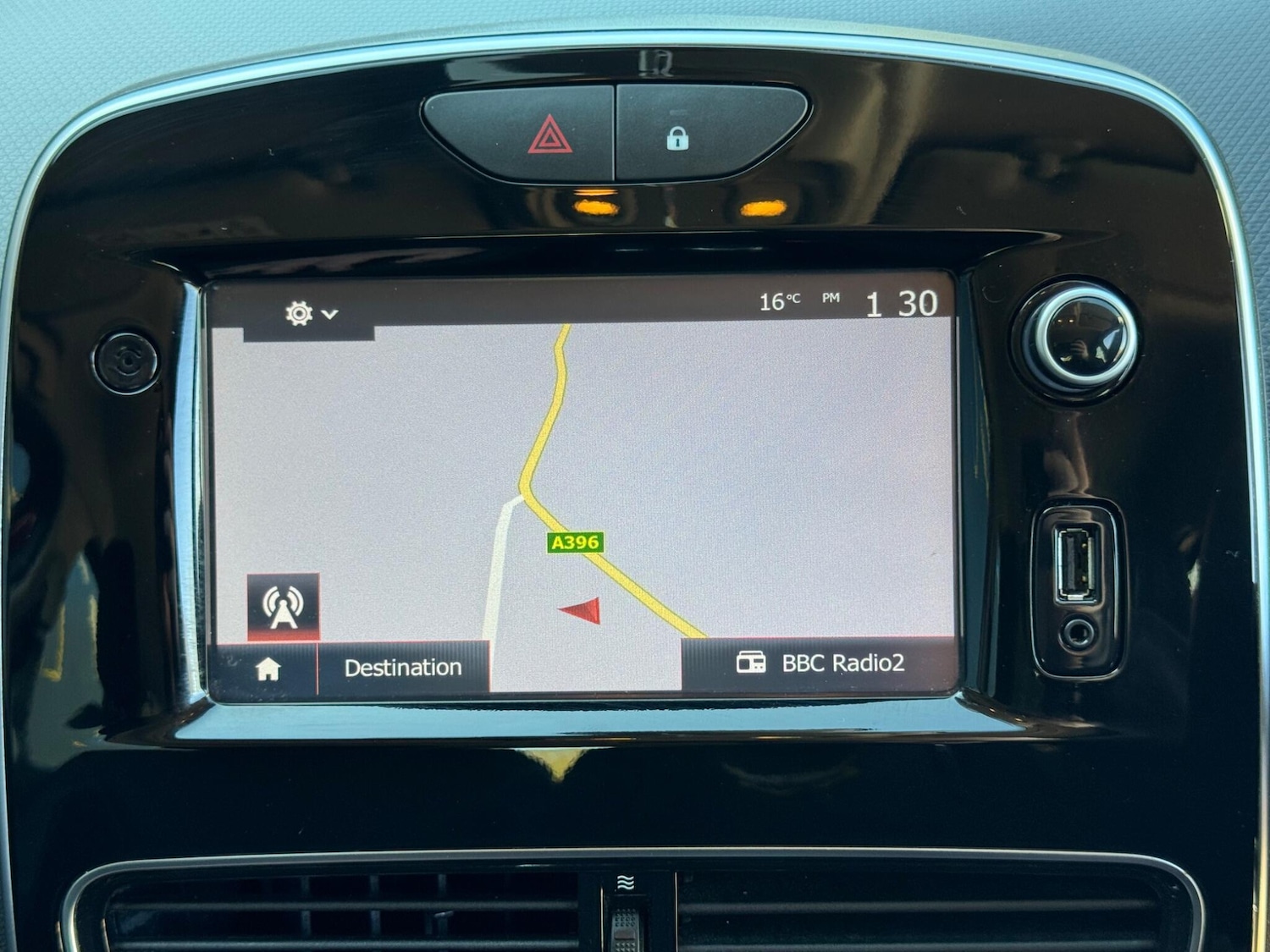 Used Renault Clio 2018 for sale - 77939542: Photo 32