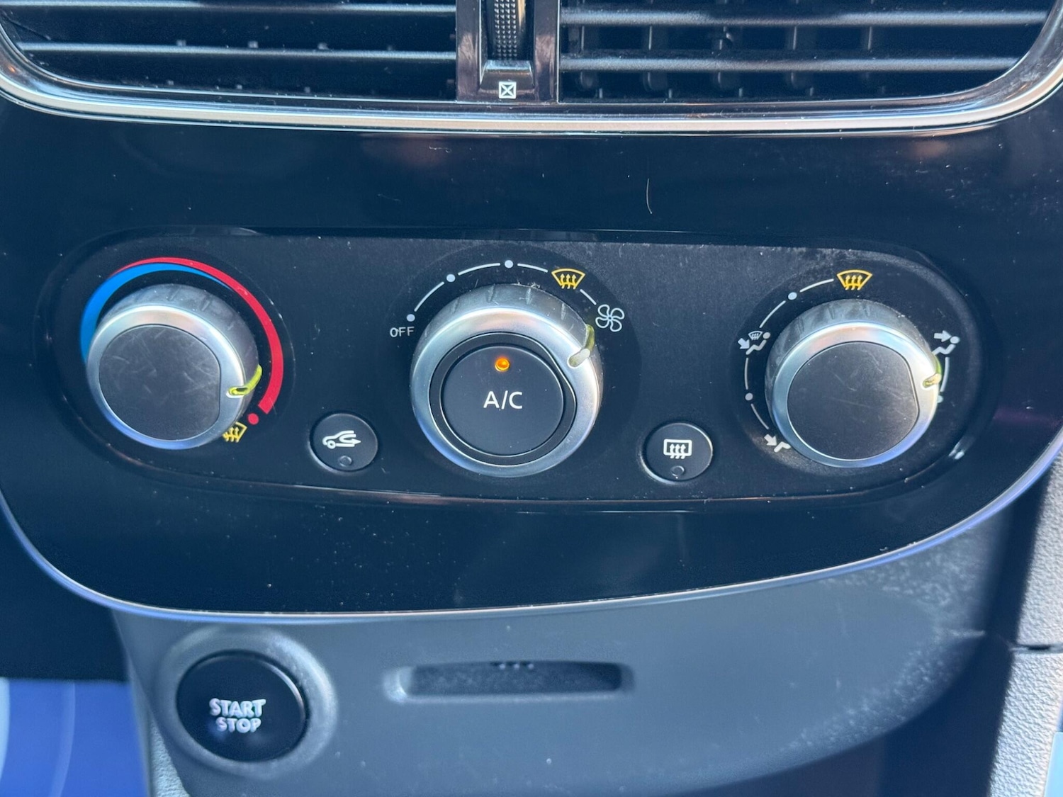 Used Renault Clio 2018 for sale - 77939542: Photo 34