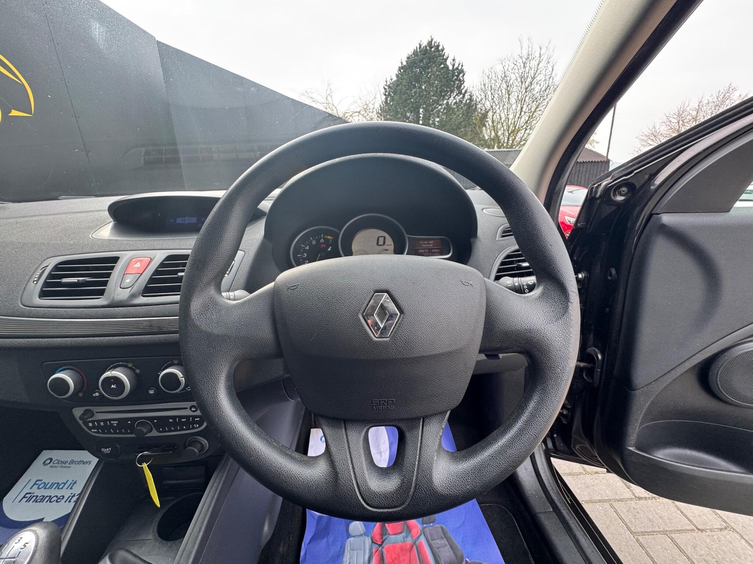 Used Renault Megane 2010 for sale - 77993506: Photo 27