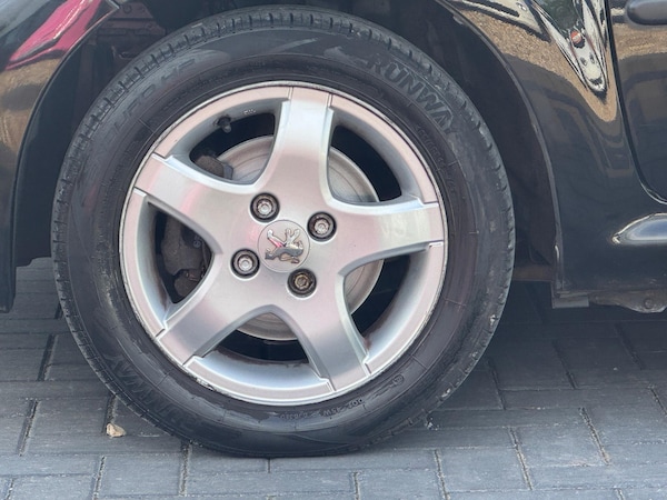 Used Peugeot 107 2009 for sale - 76200454: Photo 14