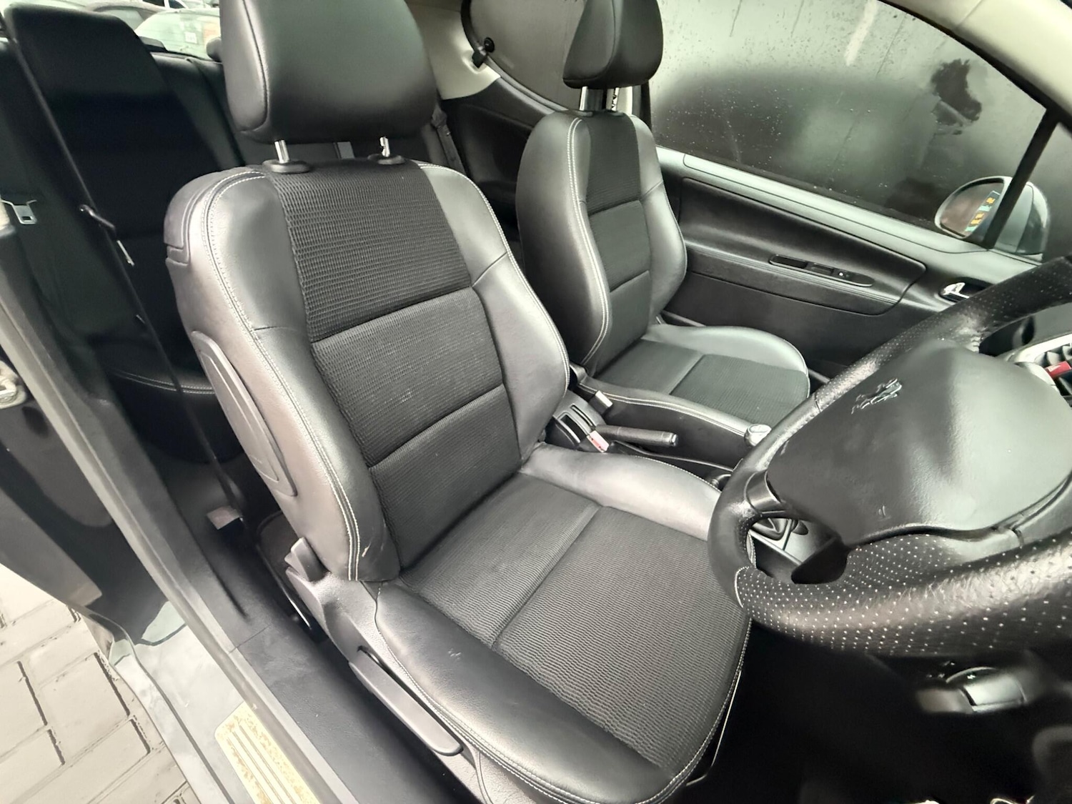 Used Peugeot 207 2011 for sale - 76585216: Photo 19