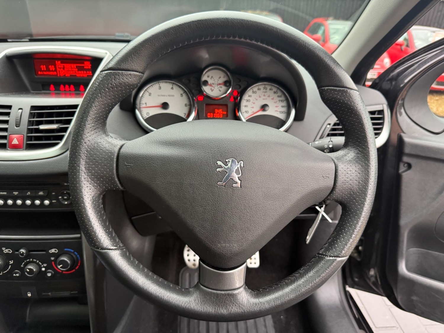 Used Peugeot 207 2011 for sale - 76585216: Photo 26