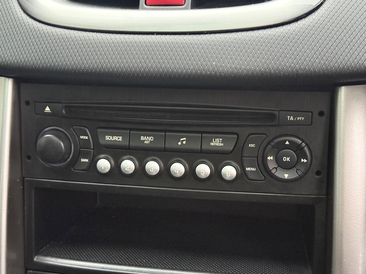 Used Peugeot 207 2011 for sale - 76585216: Photo 28