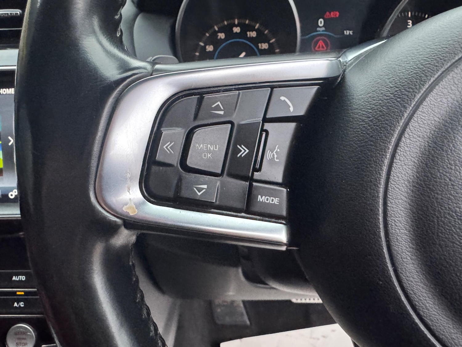 Used Jaguar F-Pace 2016 for sale - 76994485: Photo 24