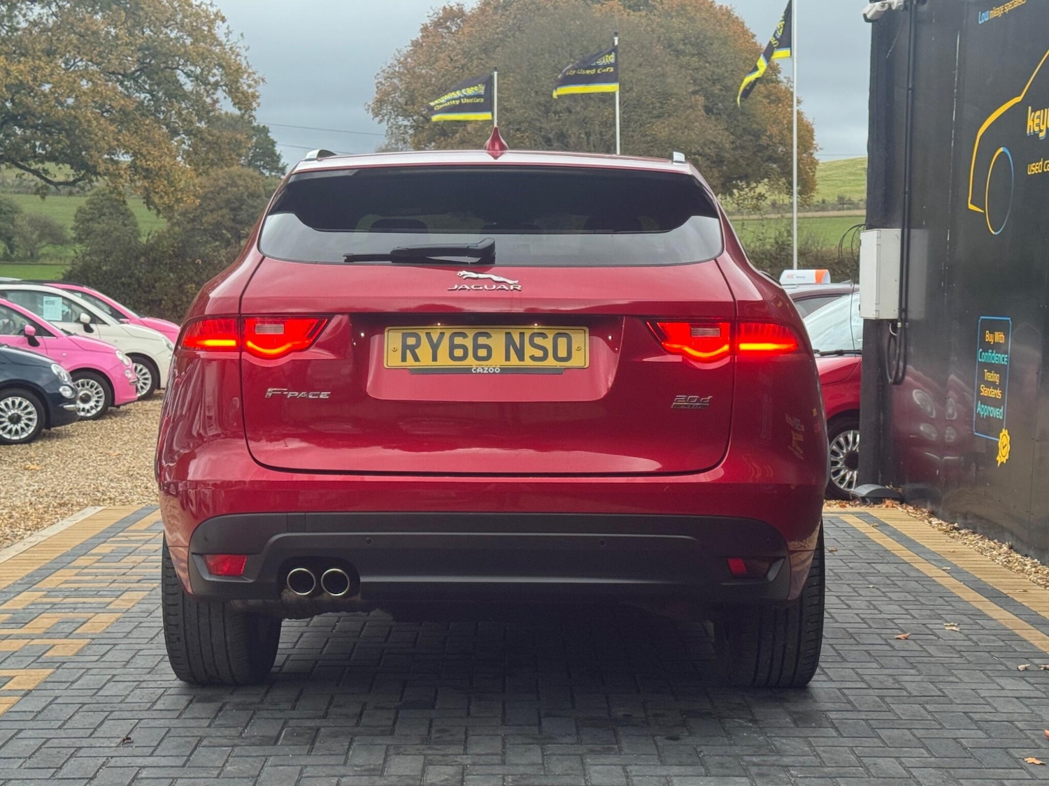 Used Jaguar F-Pace 2016 for sale - 76994485: Photo 4