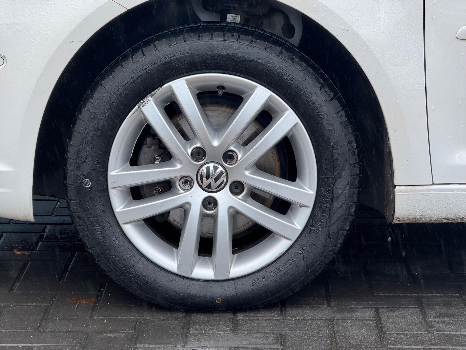 Used Volkswagen Touran 2012 for sale - 76327164: Photo 15