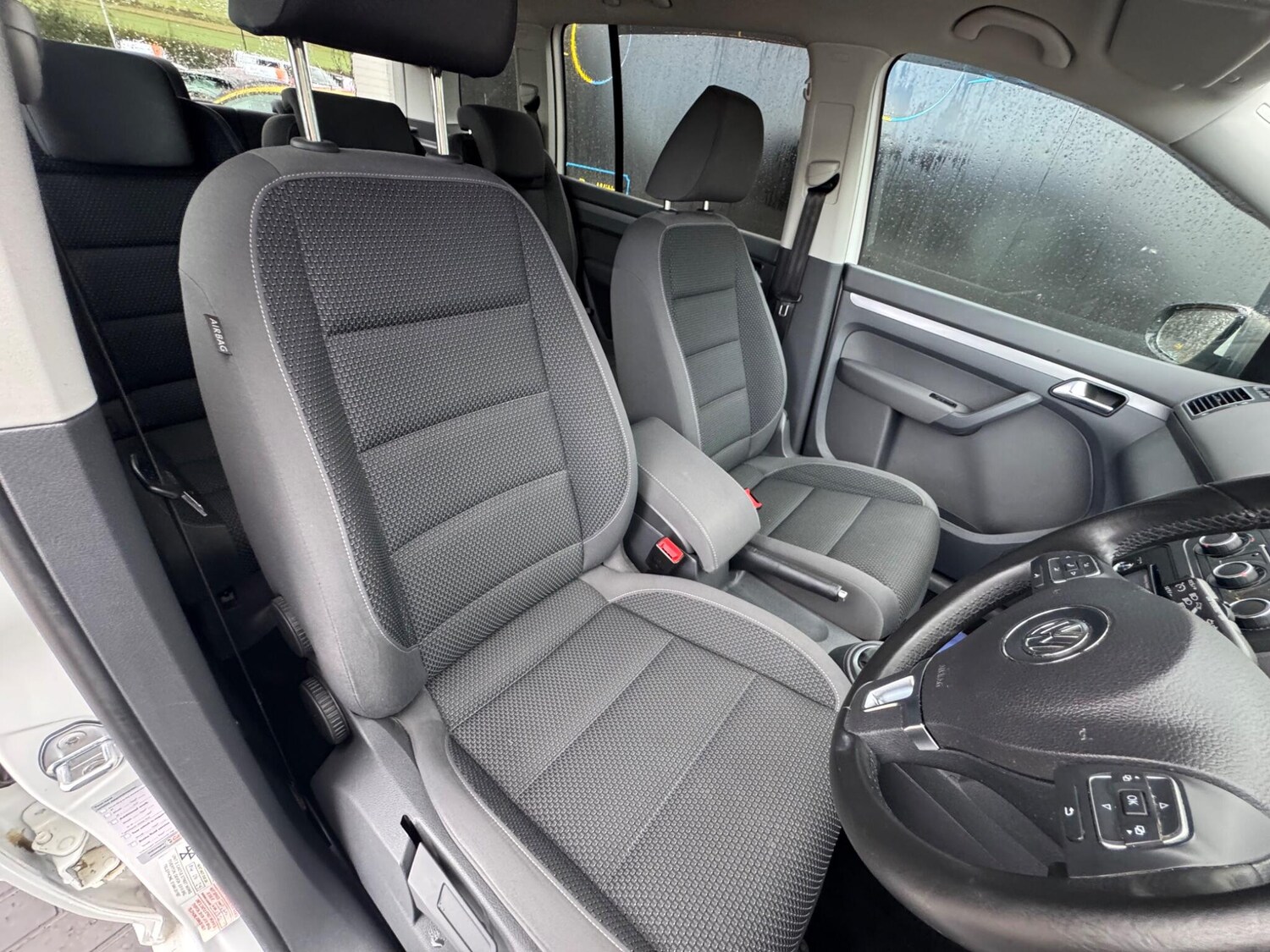 Used Volkswagen Touran 2012 for sale - 76327164: Photo 19