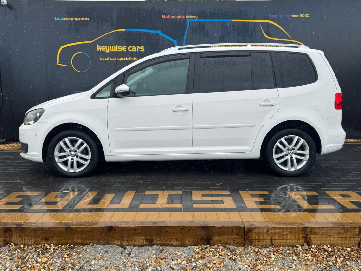 Used Volkswagen Touran 2012 for sale - 76327164: Photo 2