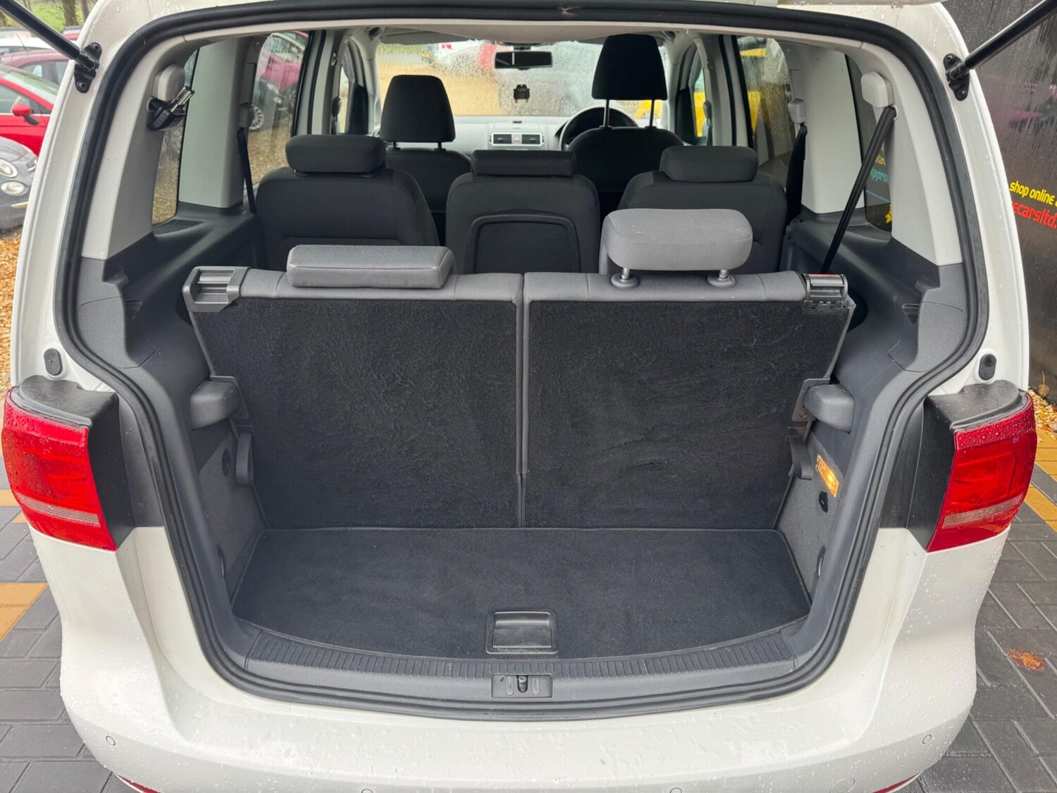 Used Volkswagen Touran 2012 for sale - 76327164: Photo 26