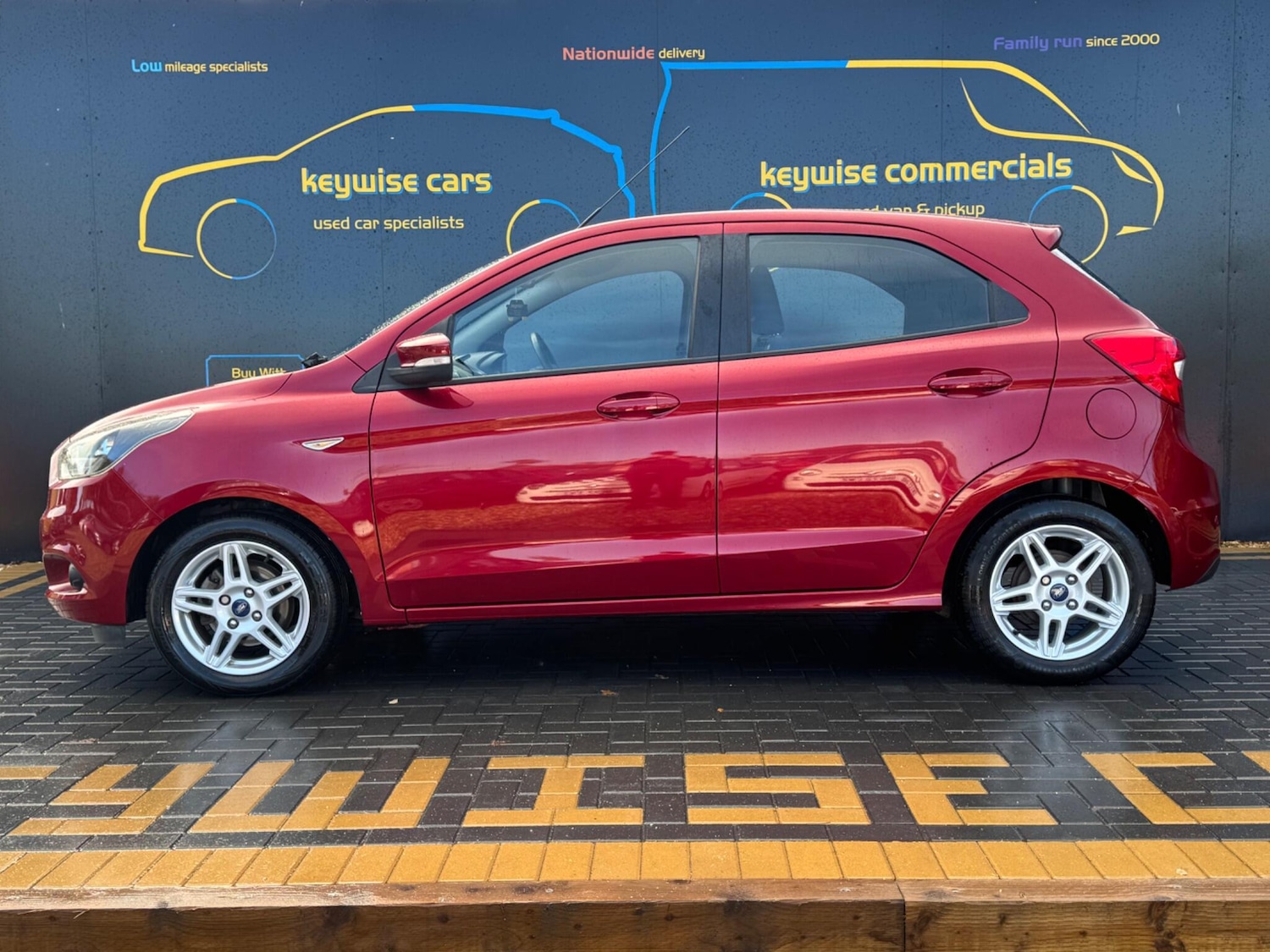 Used Ford Ka+ 2017 for sale - 76371589: Photo 2