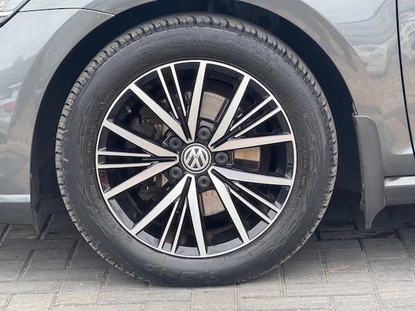Used Volkswagen Golf 2018 for sale - 76307709: Photo 11