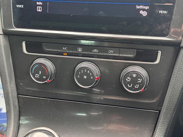 Used Volkswagen Golf 2018 for sale - 76307709: Photo 38