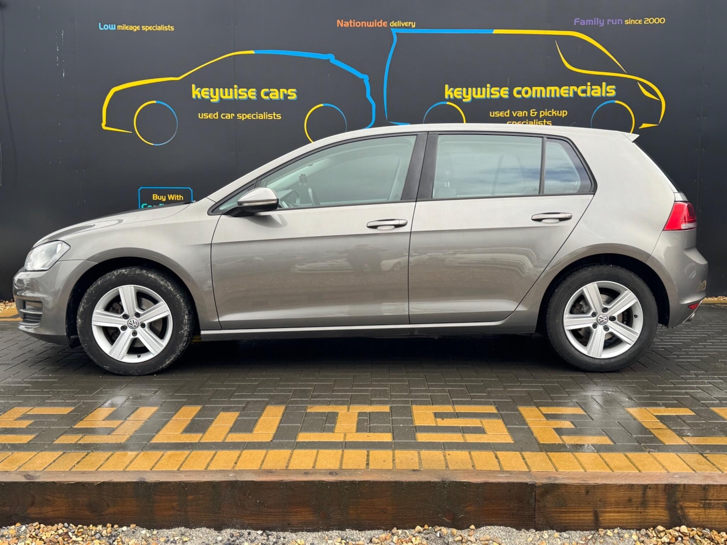 Used Volkswagen Golf 2016 for sale - 77456077: Photo 2