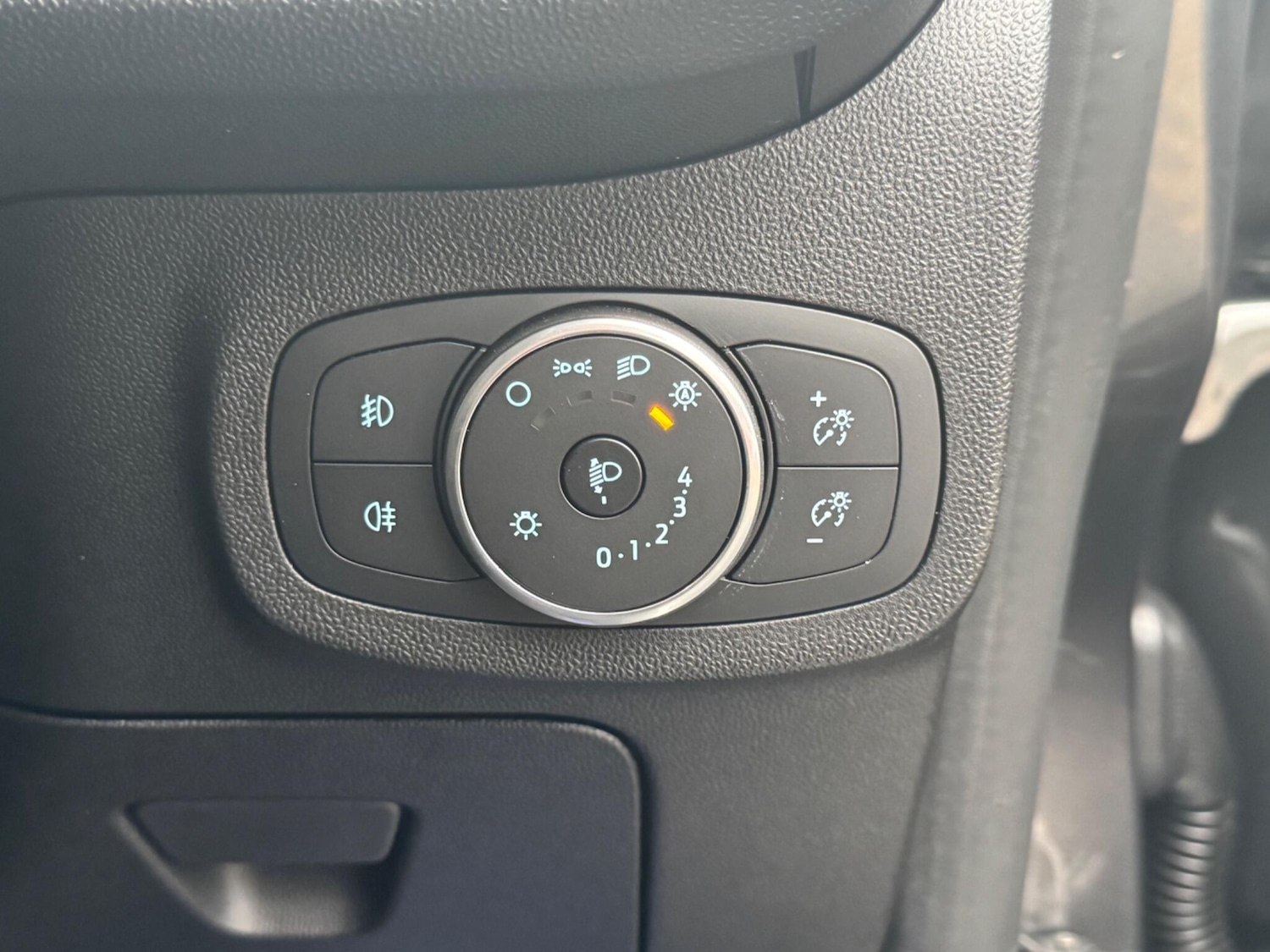 Used Ford Fiesta 2018 for sale - 76975786: Photo 37