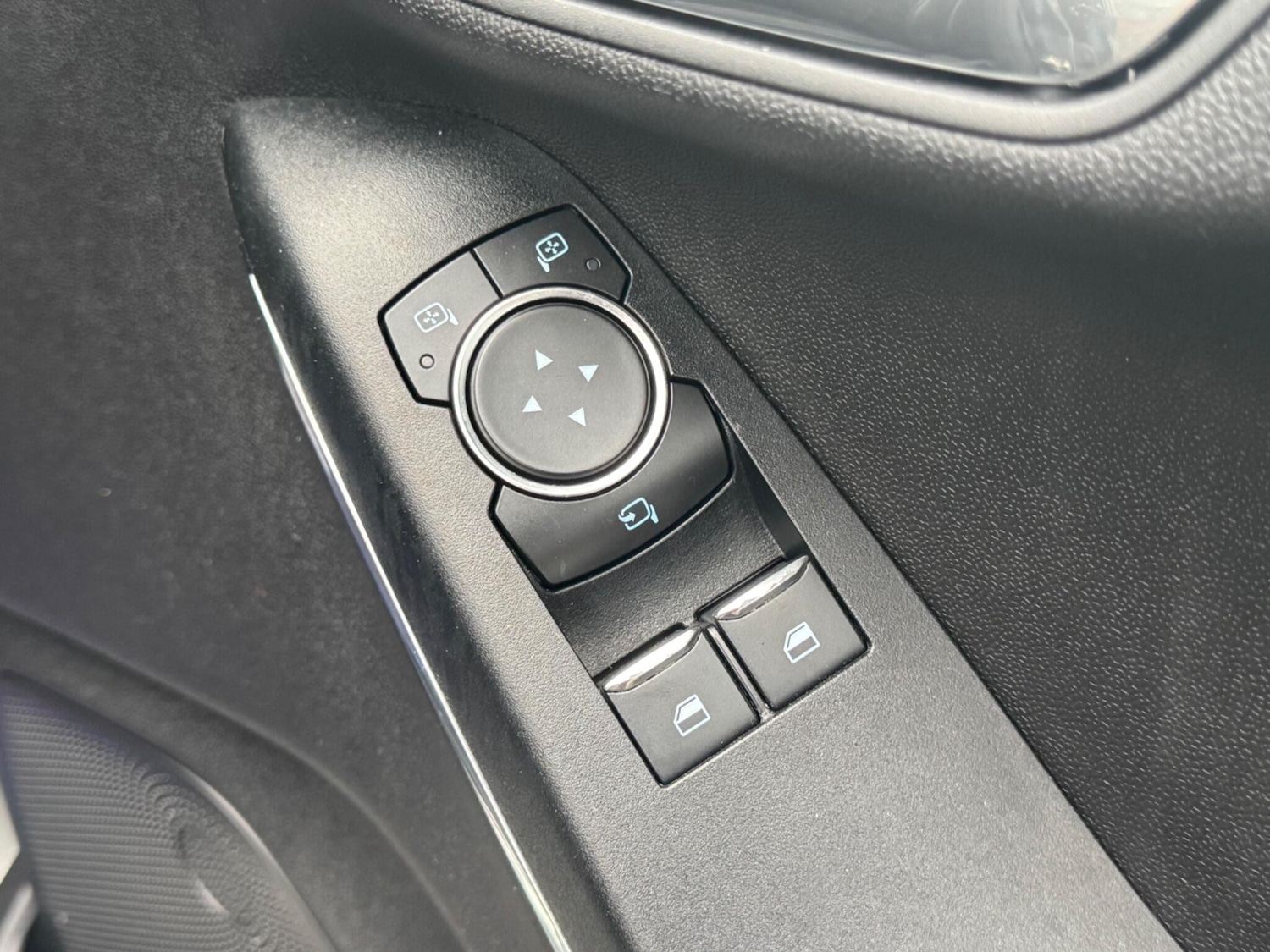 Used Ford Fiesta 2018 for sale - 76975786: Photo 38