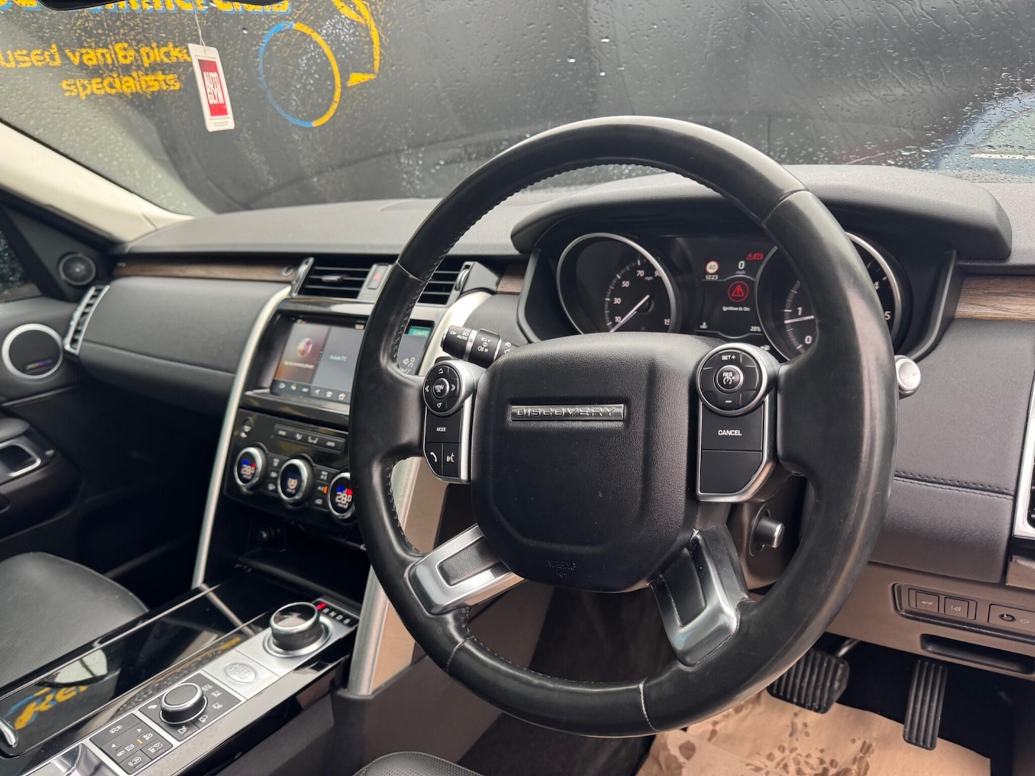 Used Land Rover Discovery 2017 for sale - 77214875: Photo 18