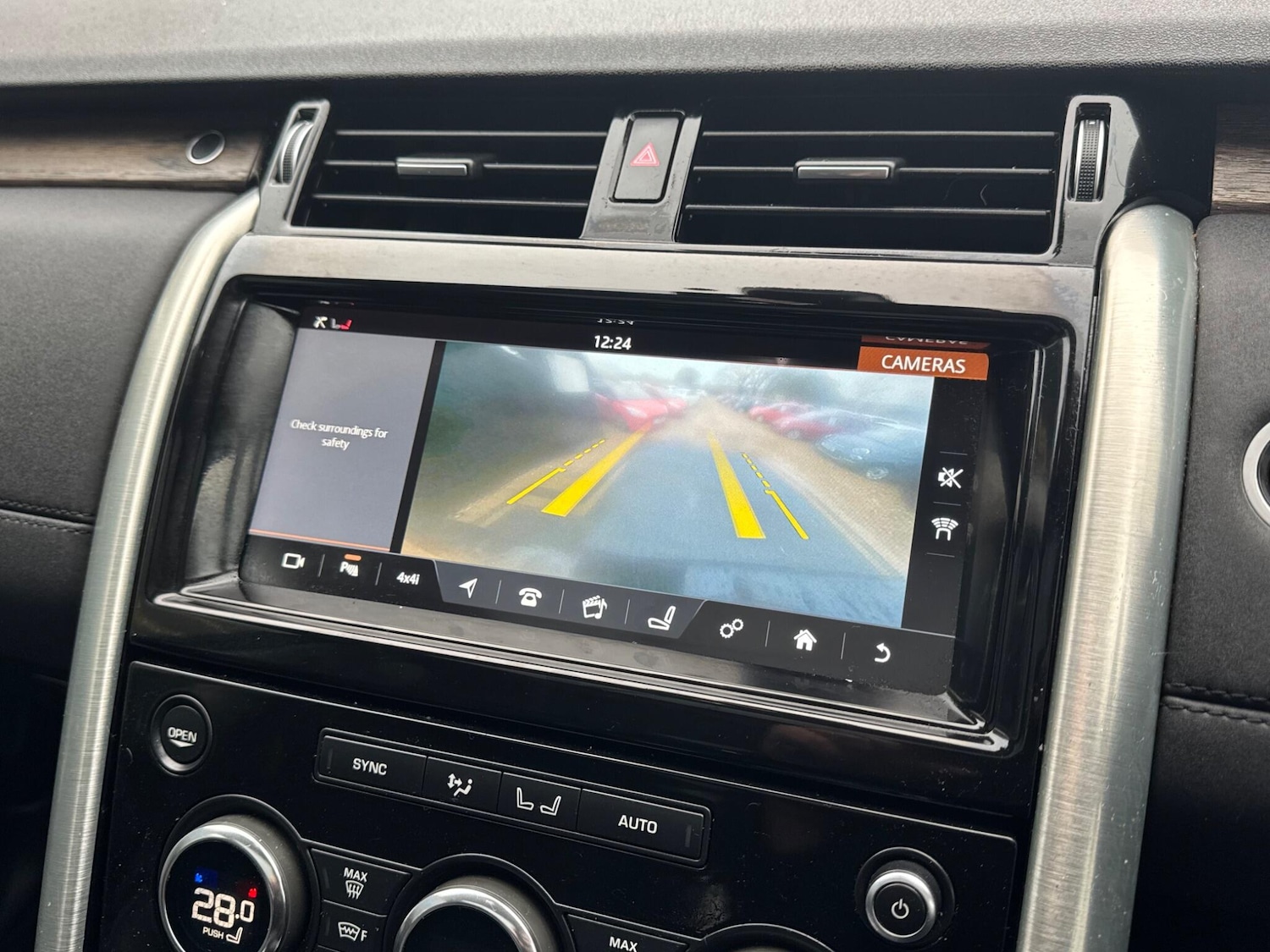 Used Land Rover Discovery 2017 for sale - 77214875: Photo 38