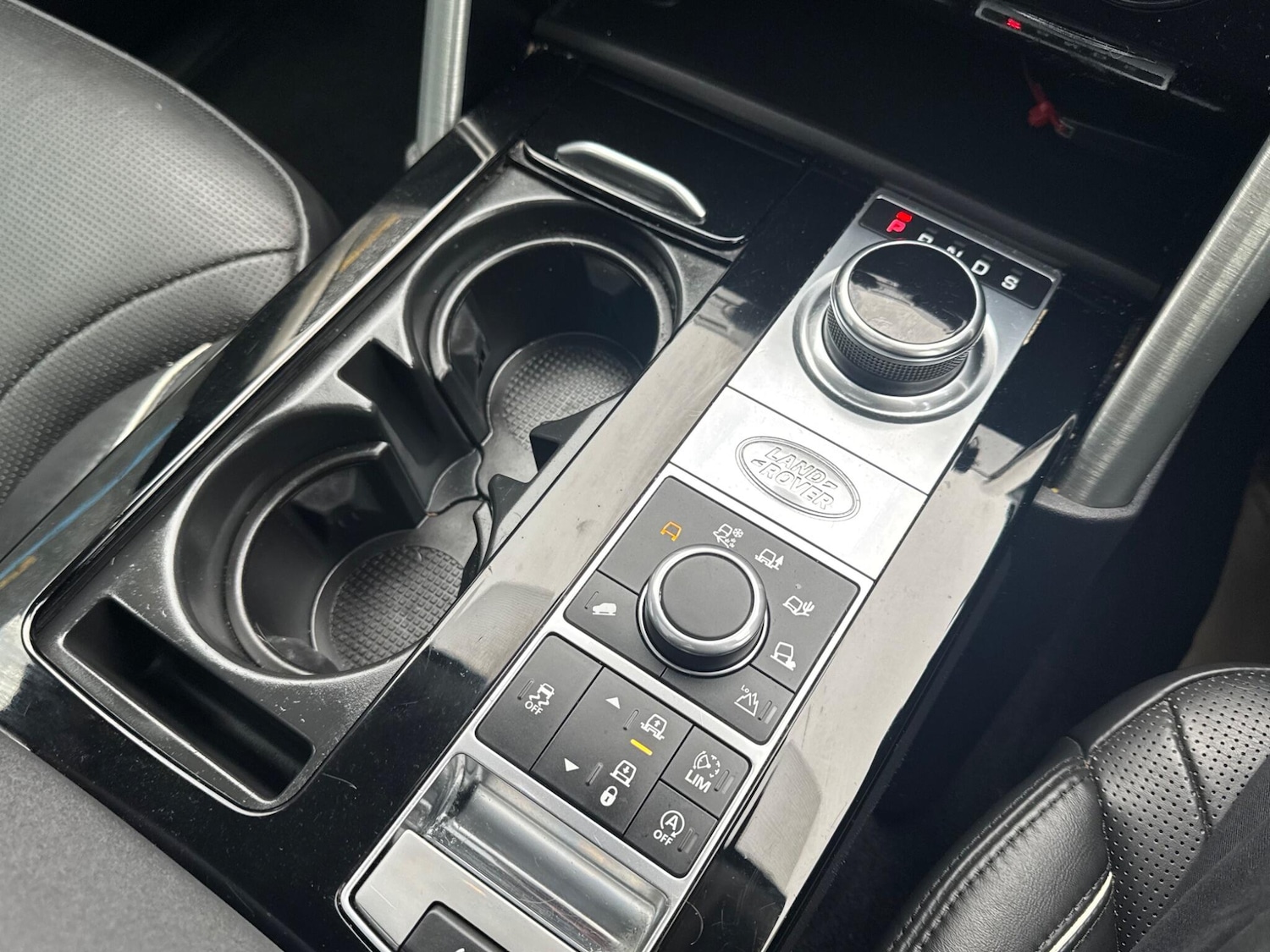 Used Land Rover Discovery 2017 for sale - 77214875: Photo 41