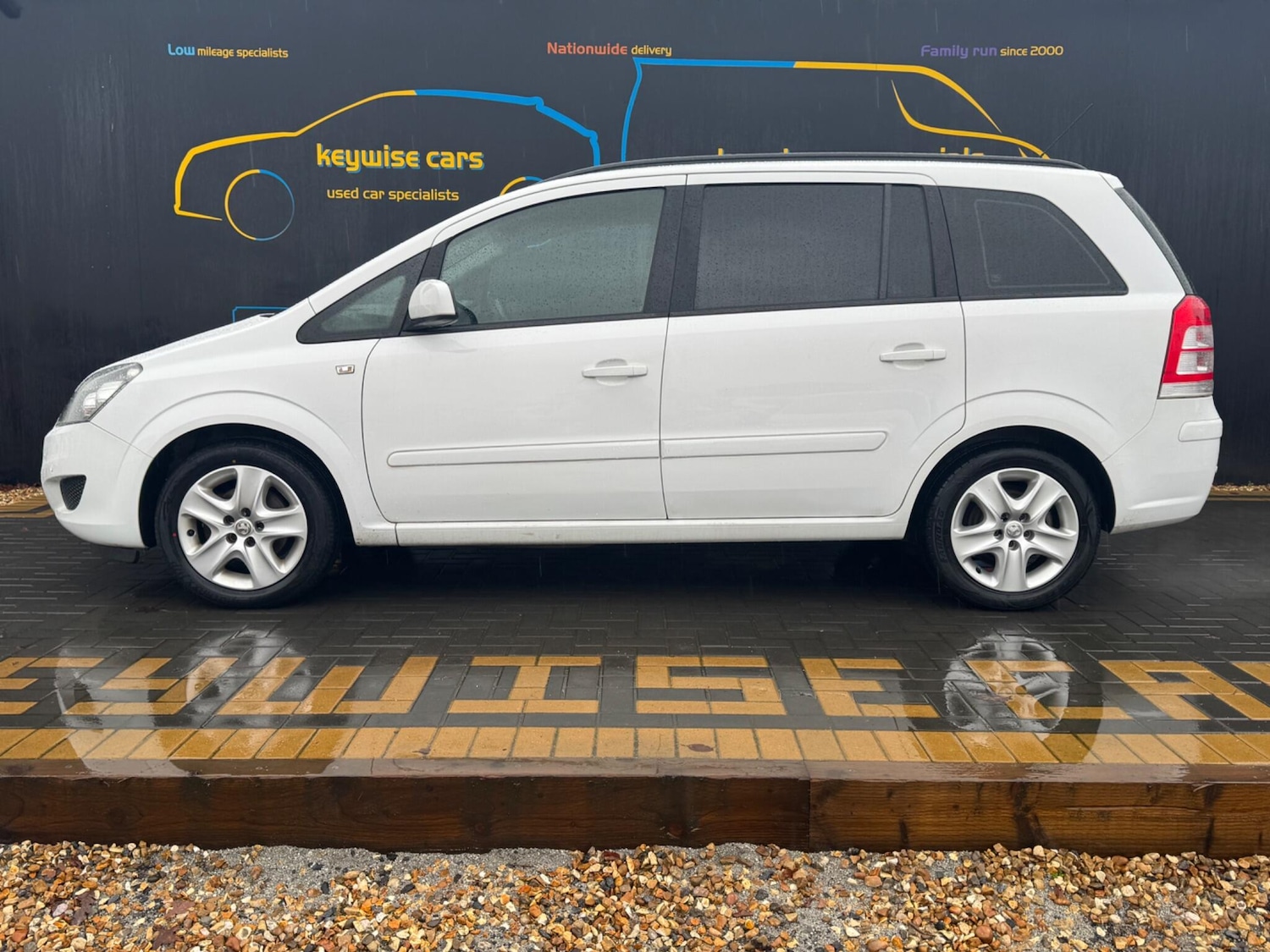 Used Vauxhall Zafira 2013 for sale - 77191481: Photo 2