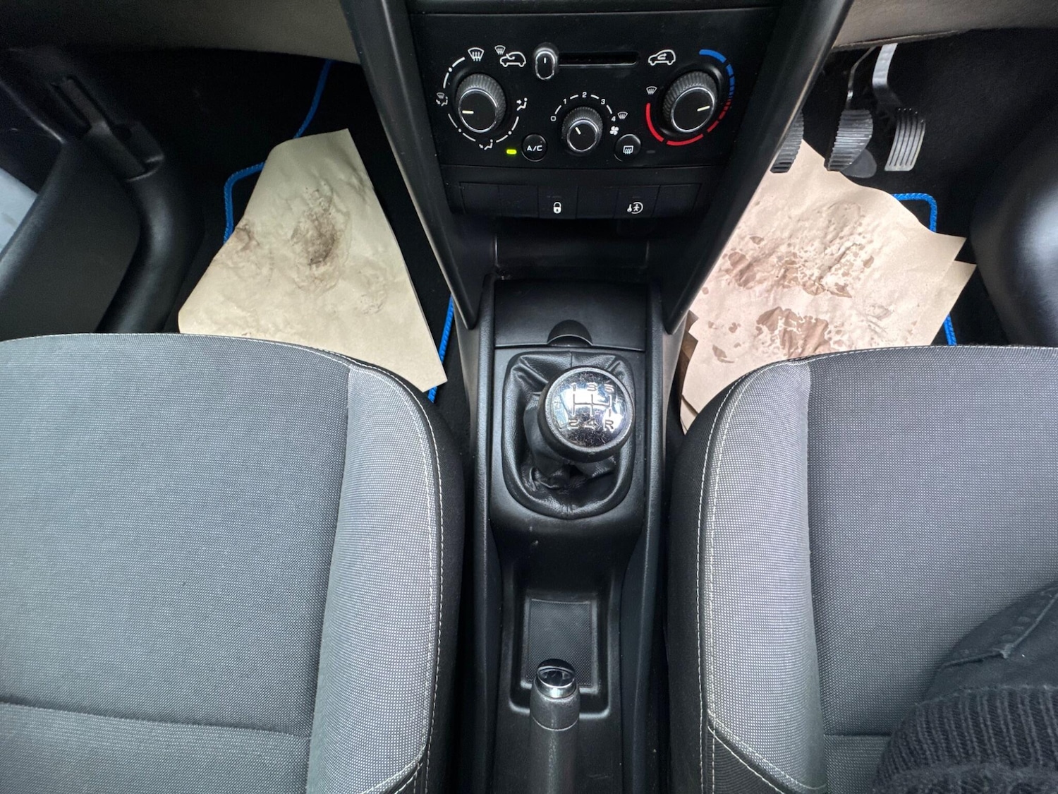 Used Peugeot 207 2011 for sale - 76989894: Photo 31