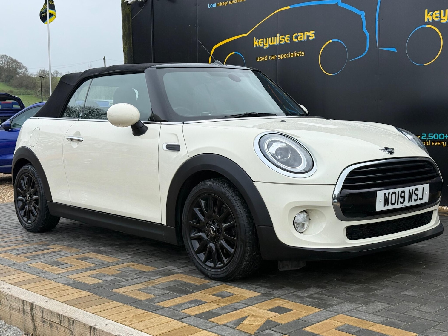 Used MINI Convertible 2019 for sale - 78046964: Photo 9